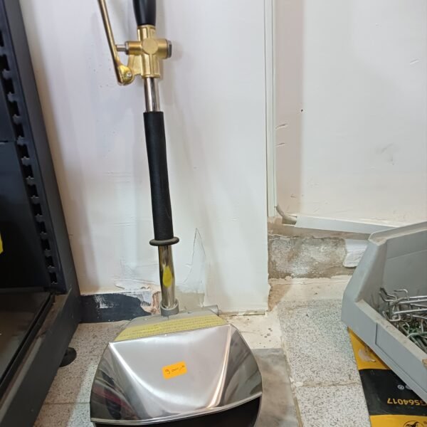 pistolet de giclage avec couvercle